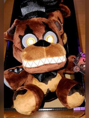 New FNAF Nightmare Freddy Plush Glow In The Dark Eyes 4+